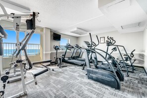 Fitness facility - 8th-floor oceanfront condo with beach views, balcony, hot tubs, pools, gym, AC (Myrtle Beach)