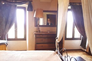 2 soverom, strykejern/-brett, wi-fi og sengetøy