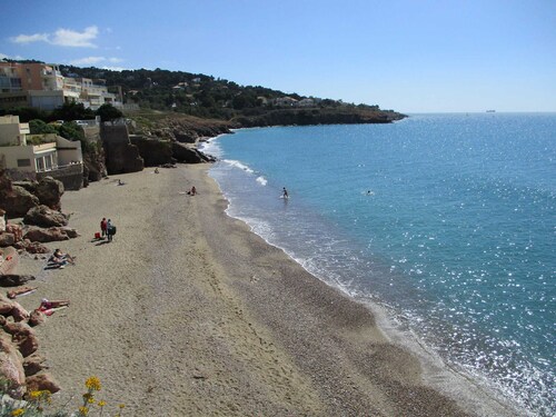 Ground floor 38m² in Sète with sea view and private parking