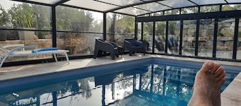 Le gite des Roy , une grande maison avec clim et piscine chauffée privative