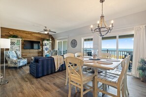Dining - FFR212 "At Last" by First Flight Rentals (Kill Devil Hills)