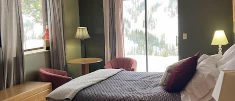 1 bedroom, desk, iron/ironing board, free WiFi