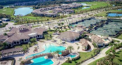 New, fully furnished 2bed/2bath condo directly on Lakewood National GC.