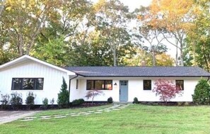 Exterior - Brand New Charming Beach House (Mattituck)