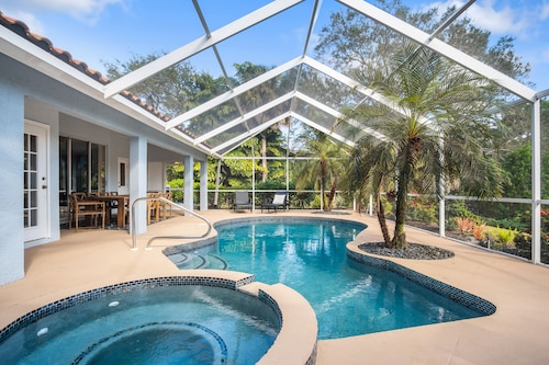 /\ Amazing Location/\ 10 mins away from beach and Mercato/ New Diamond in Naples