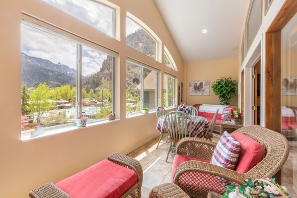 Interior - Walk to Downtown - Across from Ouray Hot Springs - Townhome with Balcony (Ouray)