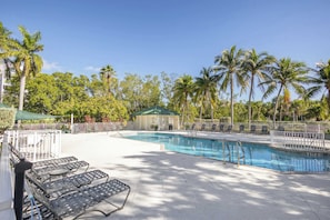 Pool - The Tortuga at Sunrise Suites - Balcony & Pool (Key West)