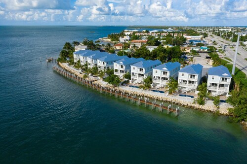 Stunning **BRIGHT** Direct Waterfront 5/4 Home! Private Pool, Hot Tub & Dock!