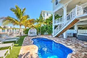 Piscine extérieure, piscine chauffée