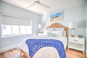 5 bedrooms, iron/ironing board, WiFi, bed sheets