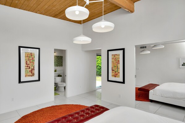 3 habitaciones, escritorio, tabla de planchar con plancha y wifi gratis 