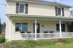 Exterior - Stay in the heart of Amish country. Close to many popular attractions, (Leola)
