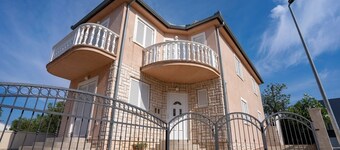 Apartments Pavlakovic 1
