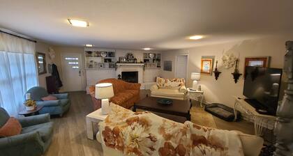 Beautiful brick home located 25 minutes from local river and North Myrtle Beach