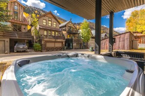 Outdoor spa tub - Slopestyle: Steps to Mountains & Main Street (Telluride)