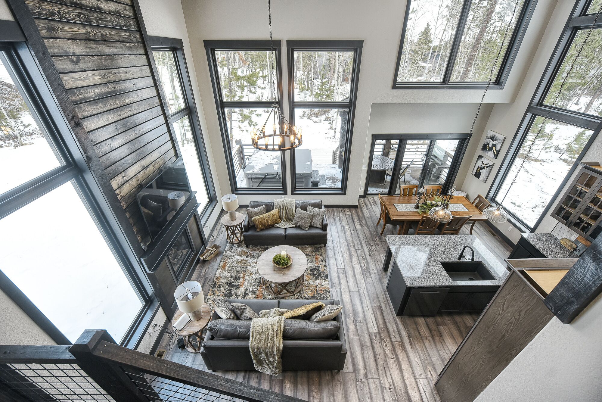 Open Concept Modern Cabin W/ 7 Person Hot Tub, Games, Tvs & Clubhouse W/pool - Lead, SD