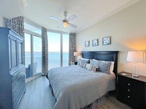 3 slaapkamers, een strijkplank/strijkijzer, wifi, beddengoed
