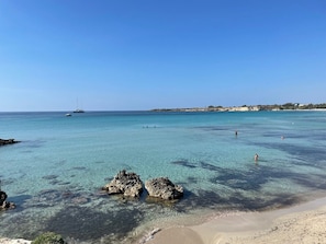 In Strandnähe, Liegestühle, Strandtücher