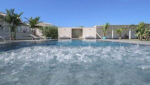 Unclassified image, 2 of 52, button - LM7 VILLA a stone's throw from the sea, Infinity Pool, Hydro, Wi-Fi, Garden (Fontane Bianche)