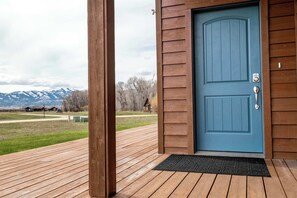 Exterior detail - Large House, Hot Tub, and Views (Victor)