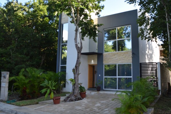 Exterior - Modern Rustic Home/Secluded and Fully Equipped.  (Puerto Morelos)