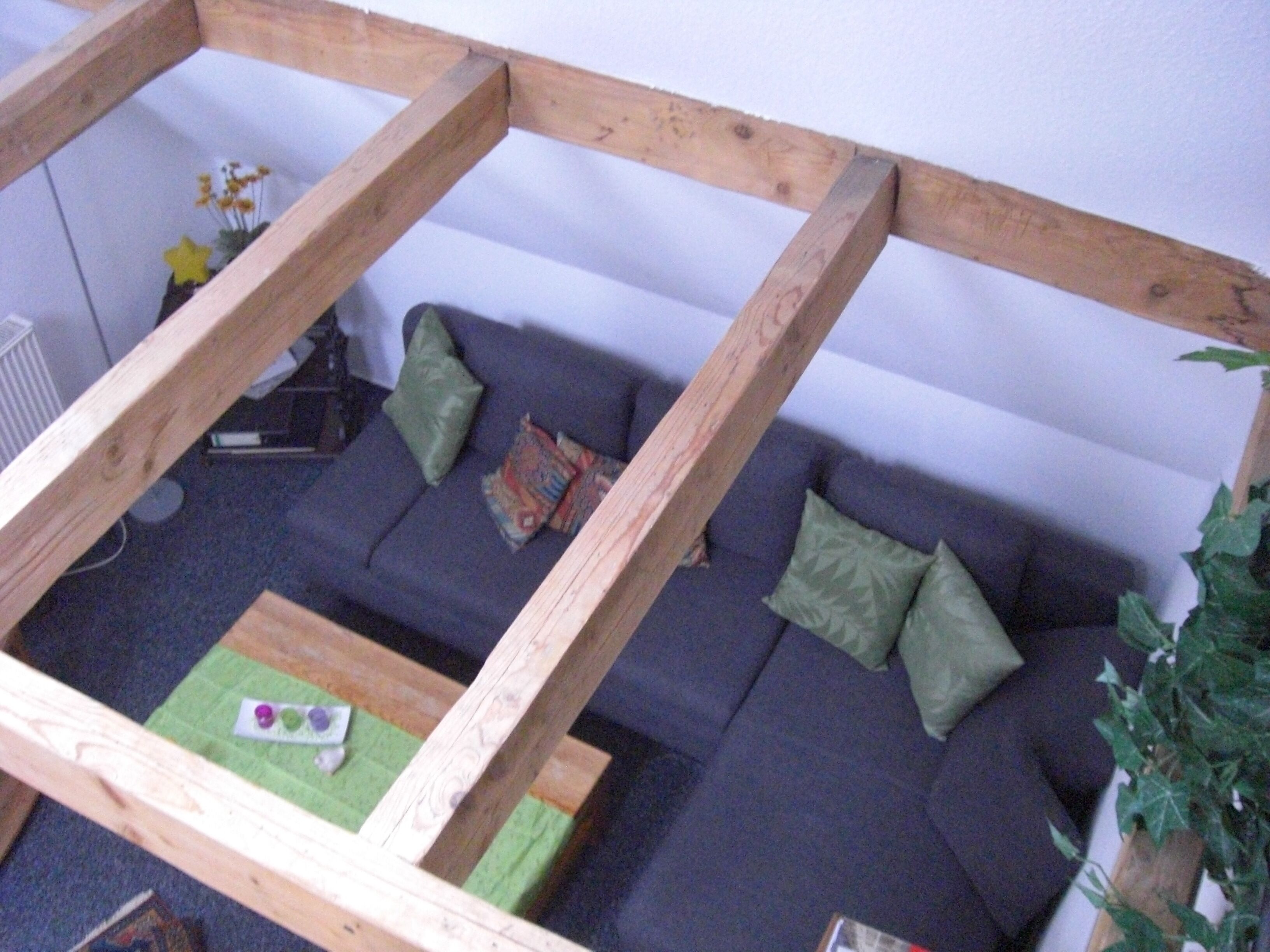 Fernseher, Bücher, Stereoanlage