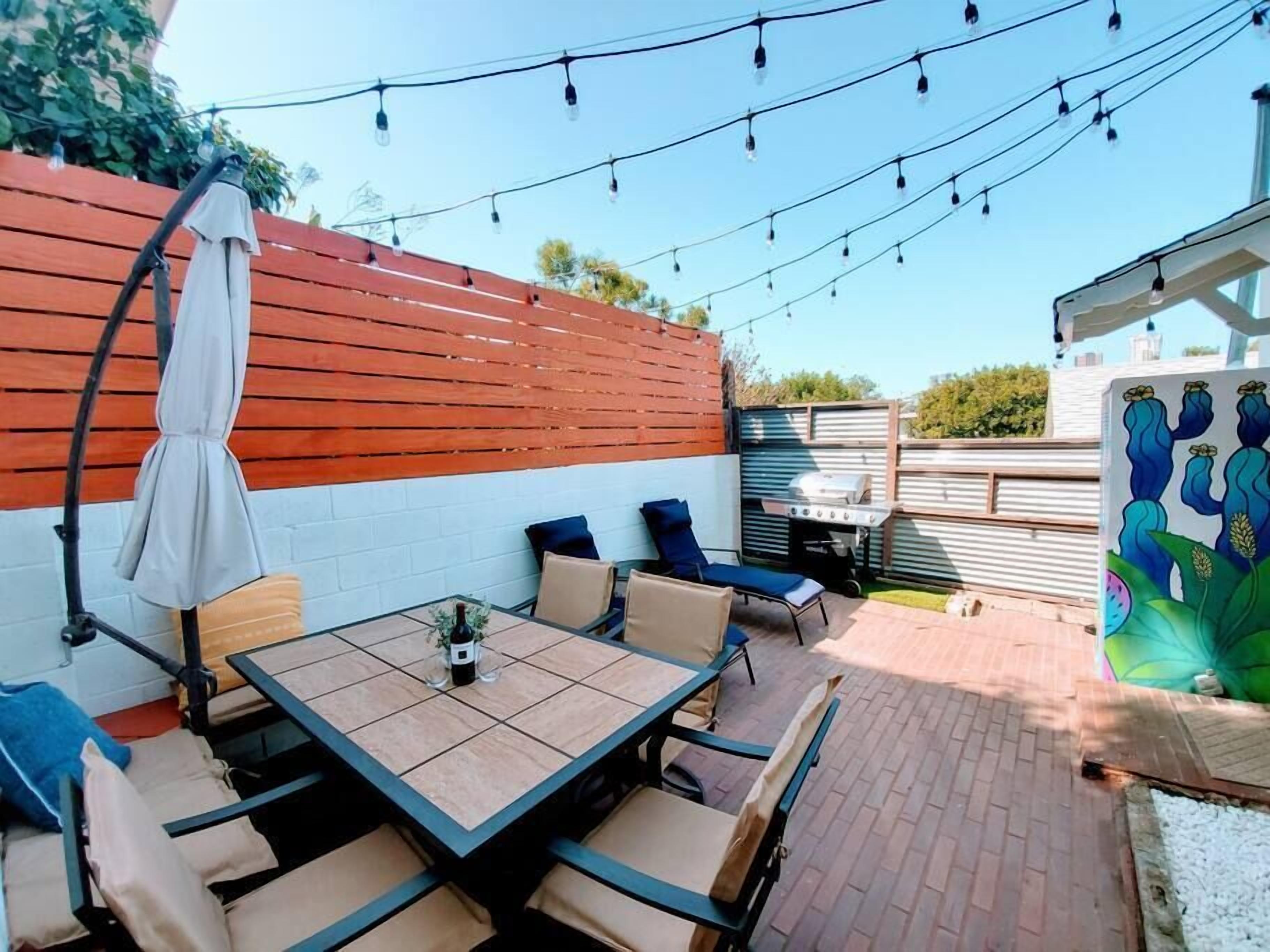 屋外ダイニングエリア