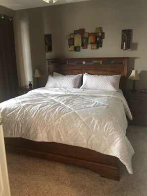 3 Schlafzimmer, Schreibtisch, kostenloses WLAN, Bettwäsche