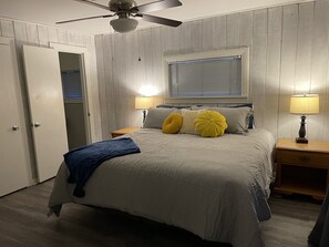 Room - Mid Town Convenience (Hot Springs)