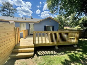 Terrace/patio - Mid Town Convenience (Hot Springs)