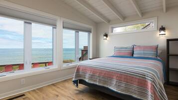 4 makuuhuonetta, silitysrauta/-lauta, ilmainen Wi-Fi, vuodevaatteet