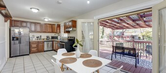 Atlanta Luxury Home 1 mi from The Battery Sleeps 8