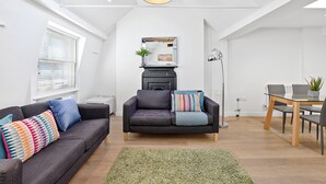 Leilighet, 2 soverom | Oppholdsområde