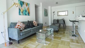 Interior - The Lounge Apartment (Santiago)