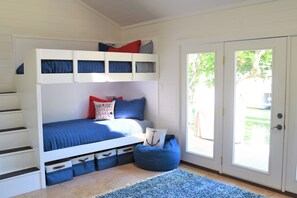5 chambres, fer et planche à repasser, lit parapluie, Wi-Fi gratuit