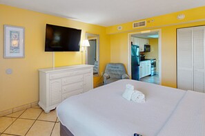1 bedroom, iron/ironing board, internet, bed sheets