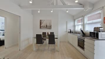 Apartment, 2 Bedrooms | Living area