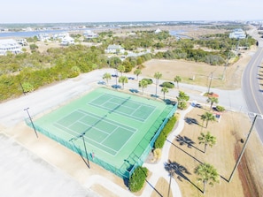 Sport court - OCEANFRONT 2 BEDROOM 2 BATH CONDO (NORTH TOPSAIL BEACH)