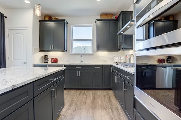 Fridge, microwave, oven, stovetop