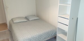 4 quartos, ferros/tábuas de passar roupa, Wi-Fi