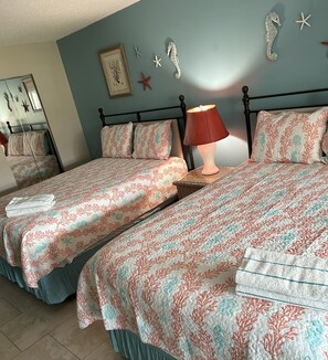 1 bedroom, iron/ironing board, free WiFi, bed sheets - 1/1 Tower Gulf N (034) (Sarasota)