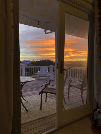 Barefoot Beach - oceanfront beach house w/ private beach, sunrise & sunset views