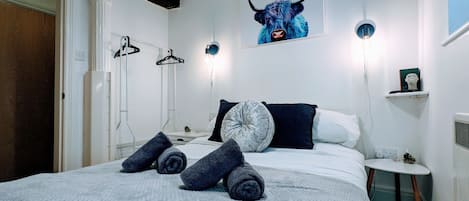 1 bedroom, iron/ironing board, free WiFi, bed sheets