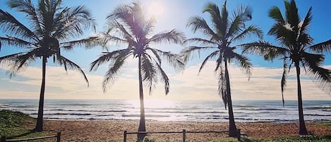 Una spiaggia nelle vicinanze