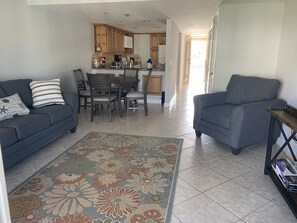 Smart TV, DVD player