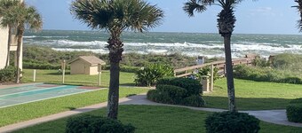 Four Winds Crescent Beach Condo on Ocean, Beautiful Ocean Views B12
