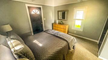 1 間睡房、書桌、熨斗/熨衫板、Wi-Fi