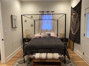 3 bedrooms, iron/ironing board, free WiFi, bed sheets - Mozley Park Bungalow Close to Downtown (Atlanta)