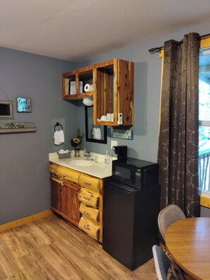Fridge, microwave, oven, dishwasher - NEW!  Village of Hope - All 6 Cabins (Ava)