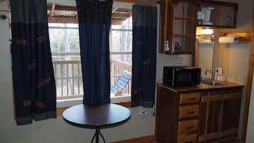 Desk, free WiFi, bed sheets